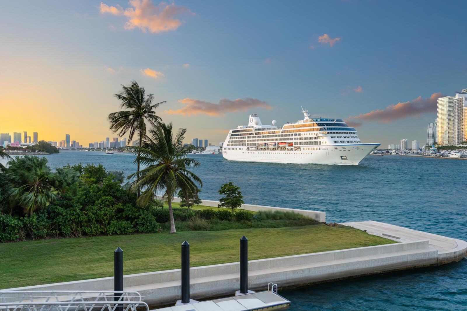 6800 Fisher Is Dr #6823 Miami Beach, FL 33109