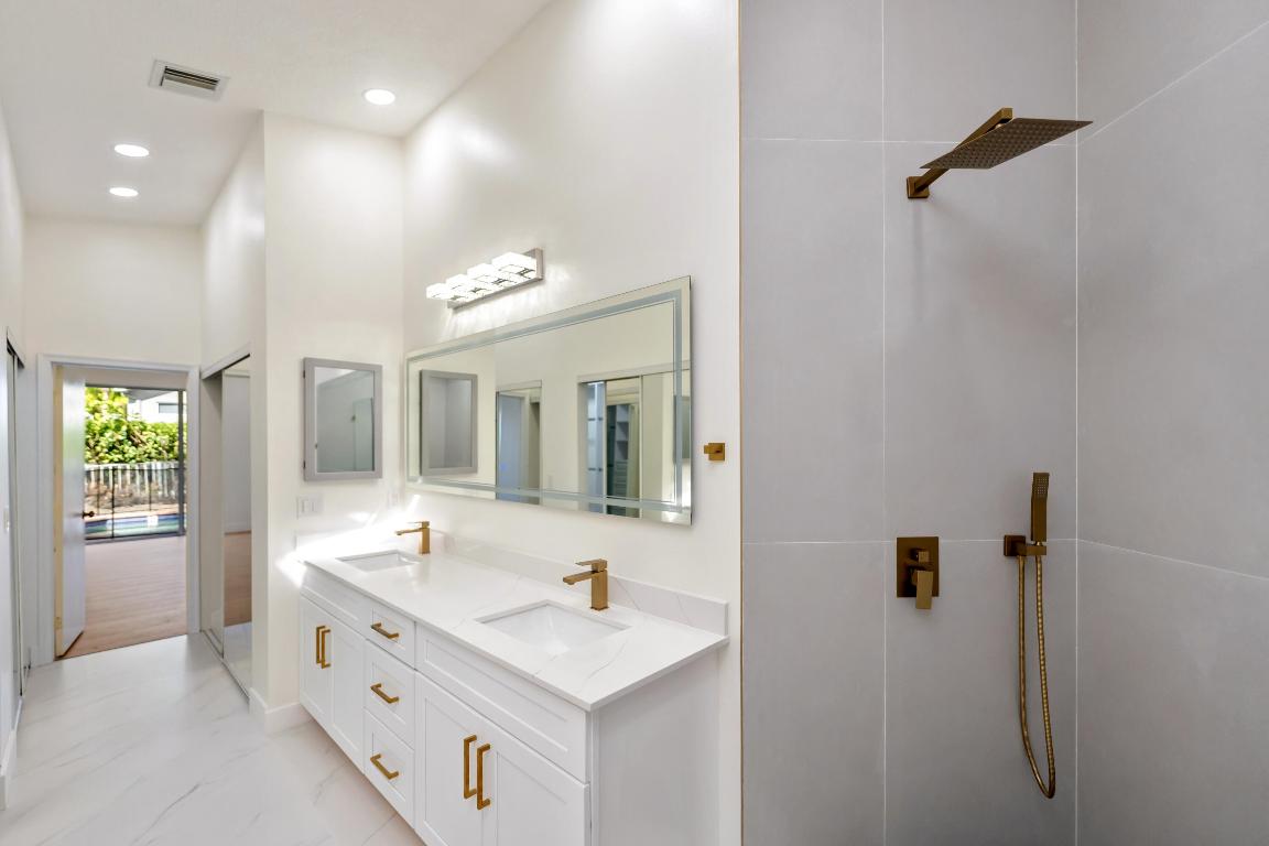 17277 Hampton Boca Raton, FL 33496