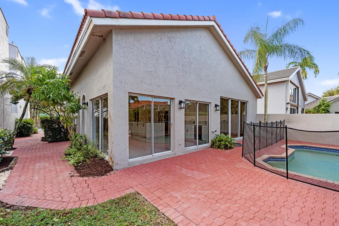 17277 Hampton Boca Raton, FL 33496