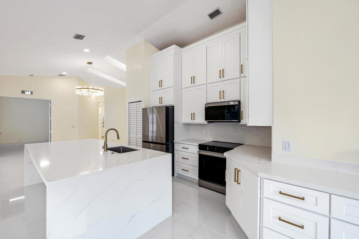 17277 Hampton Boca Raton, FL 33496