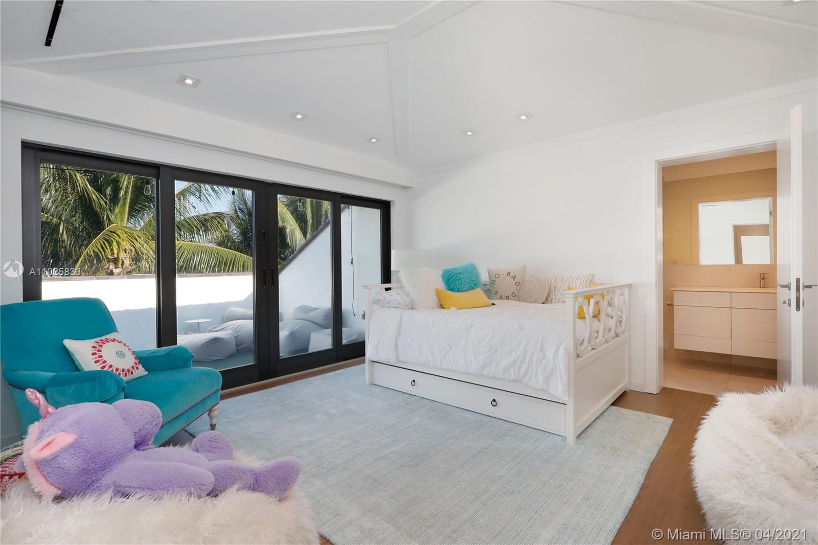 9375 Balada St Coral Gables, FL 33156