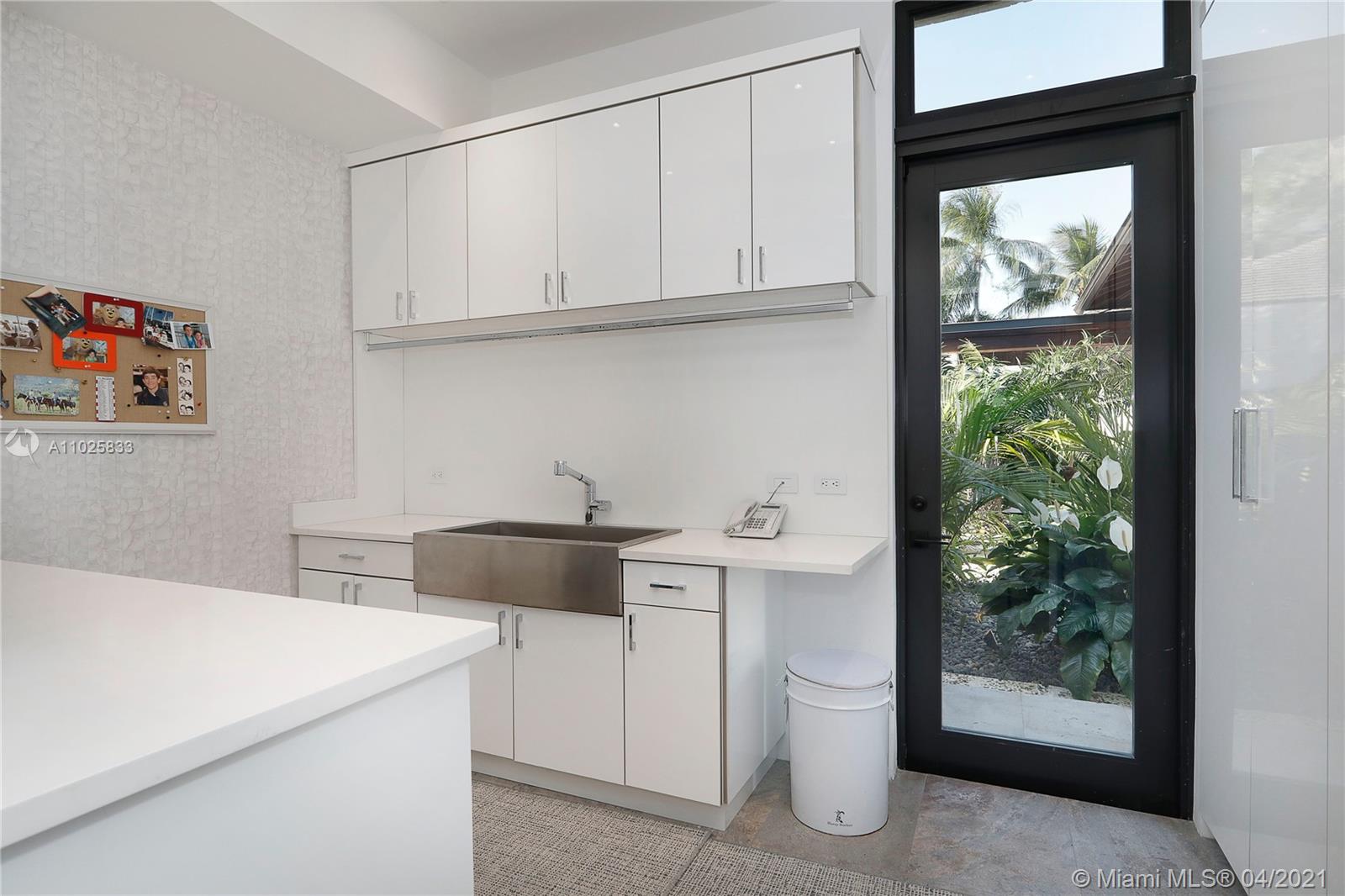 9375 Balada St Coral Gables, FL 33156