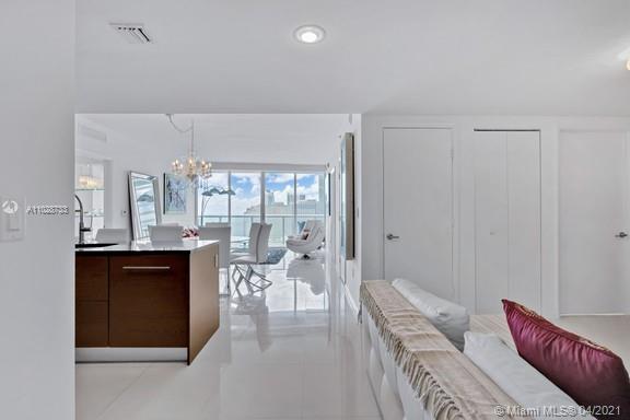 495 Brickell Ave #3205 Miami, FL 33131