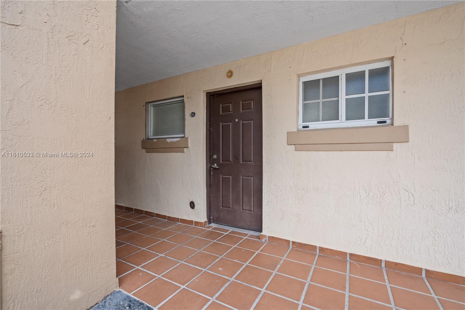 700 SE 9th Ct #103 Hialeah, FL 33010