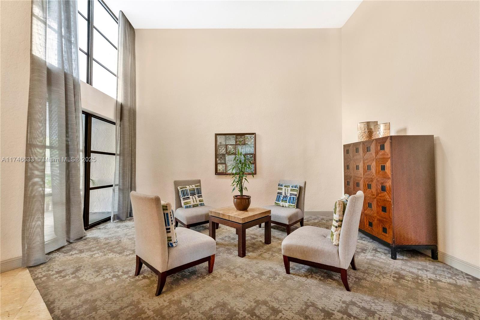 image Towers Of Oceanview Condo28