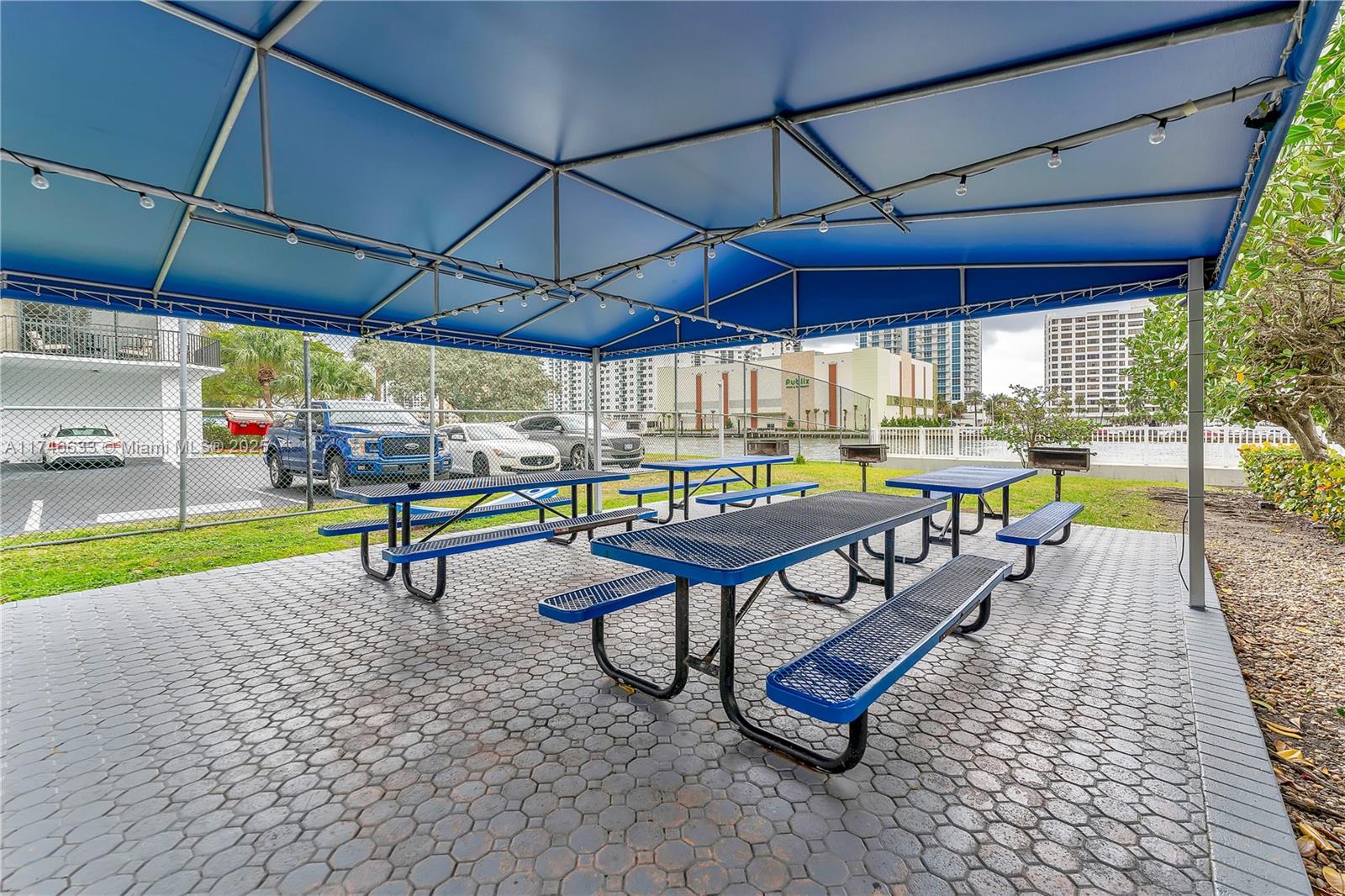 image Towers Of Oceanview Condo39