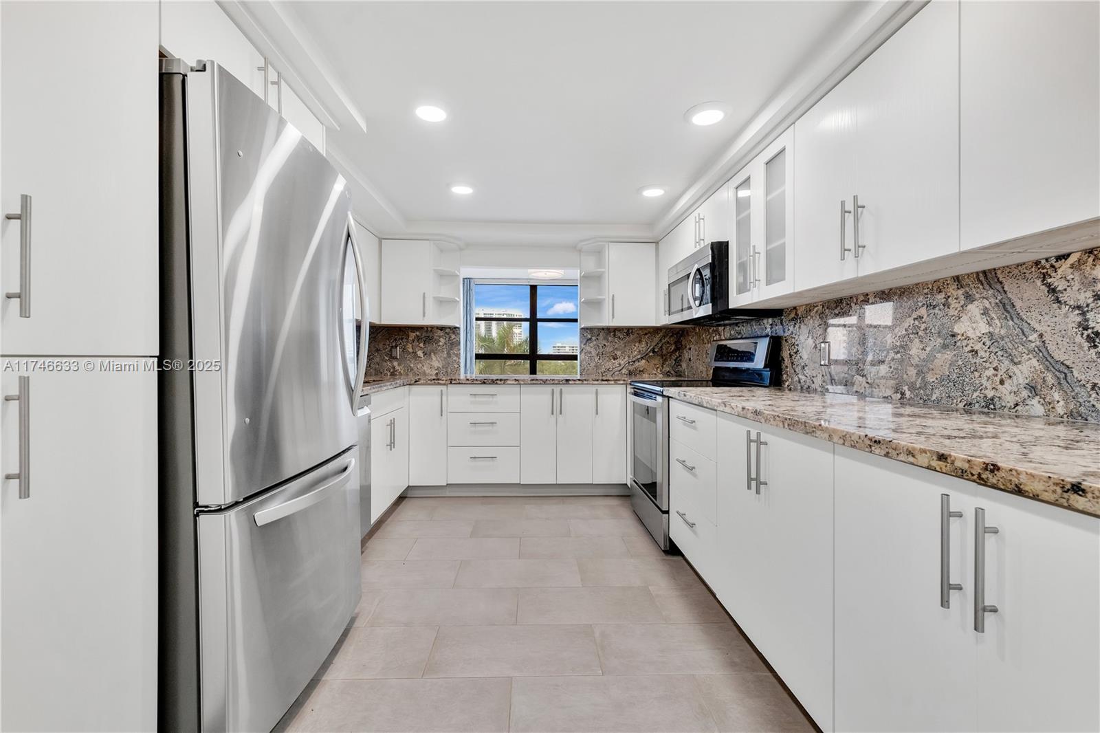 image Towers Of Oceanview Condo8