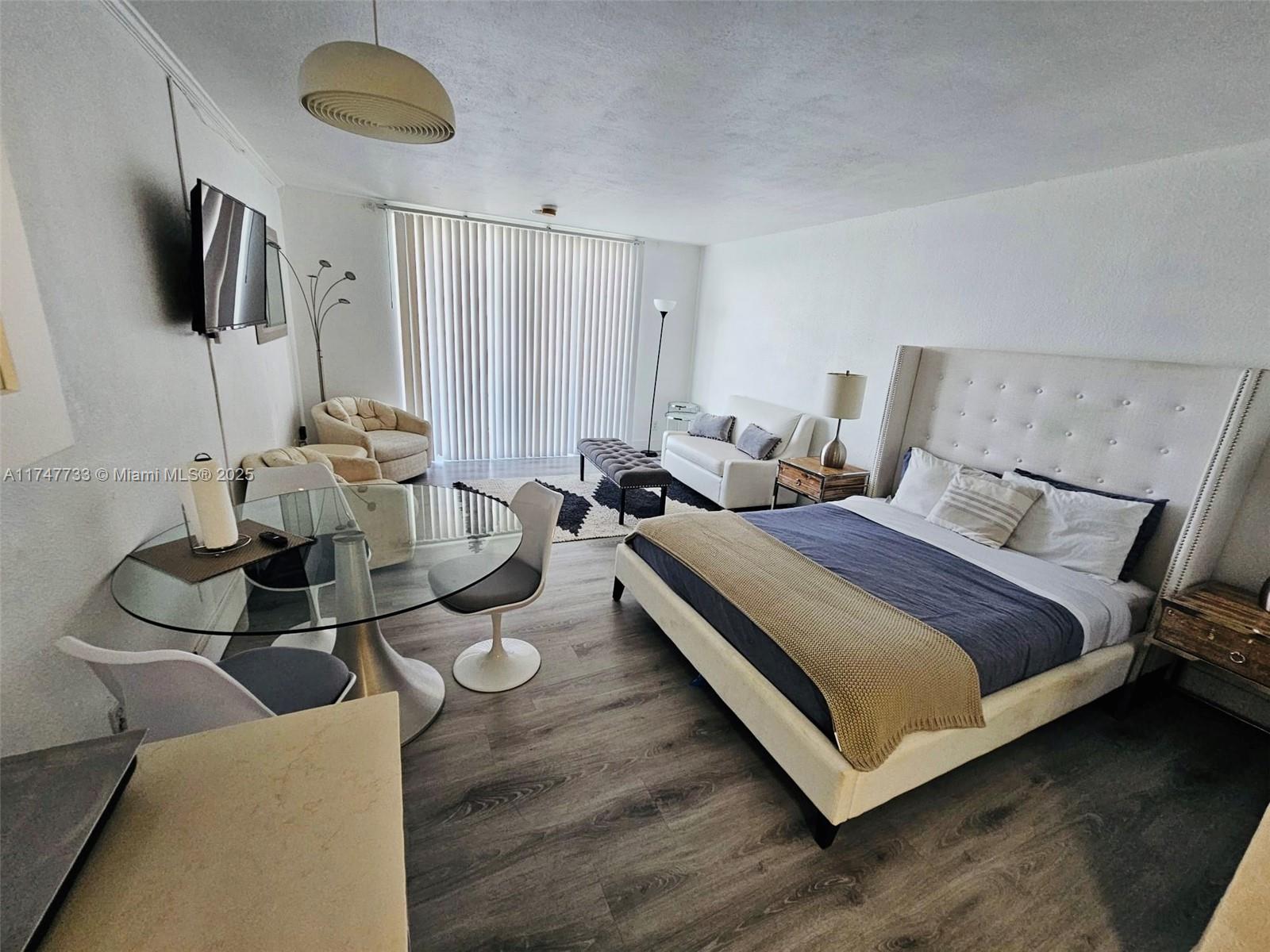 image The Aventura Beach Club C1
