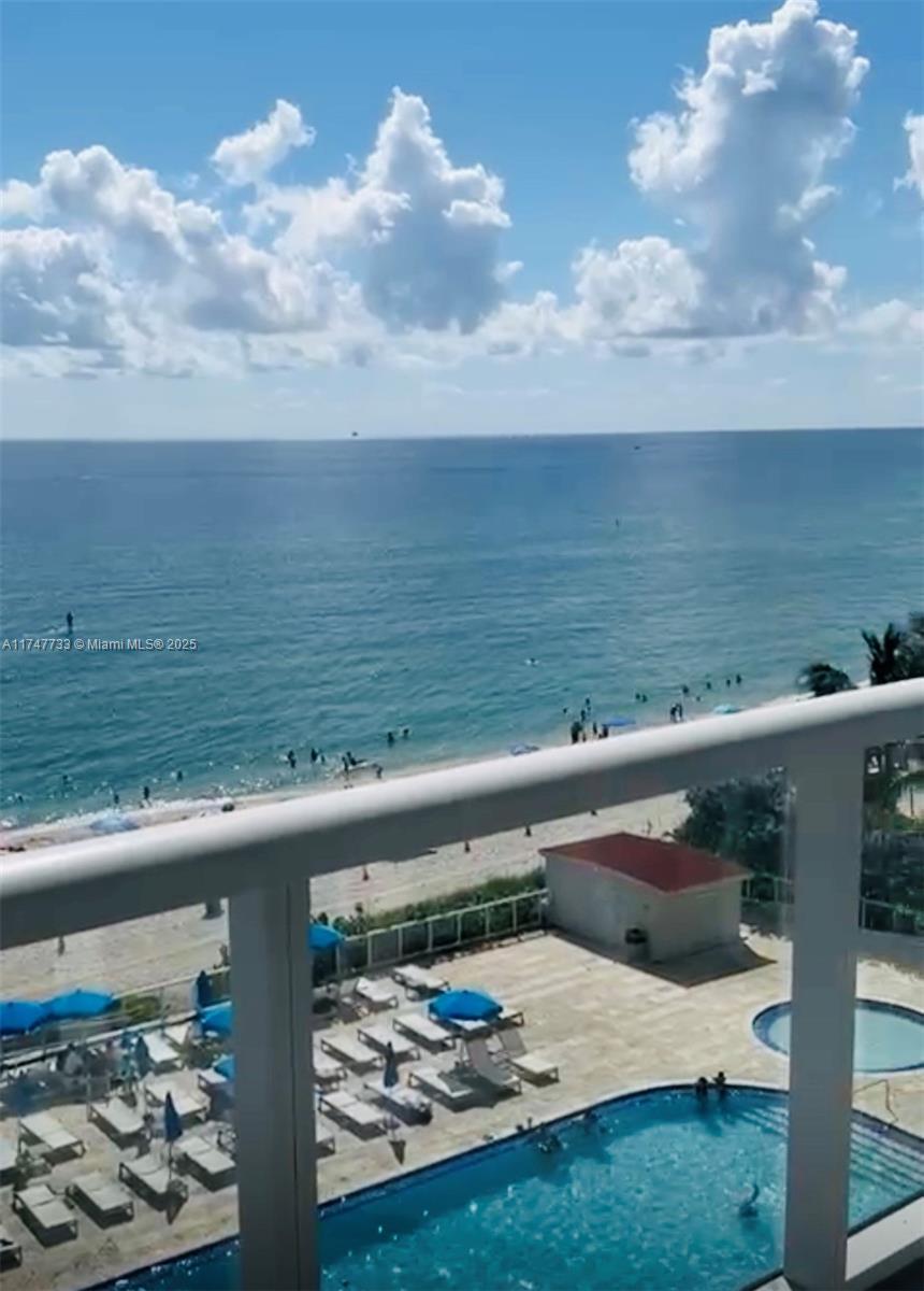 image The Aventura Beach Club C2