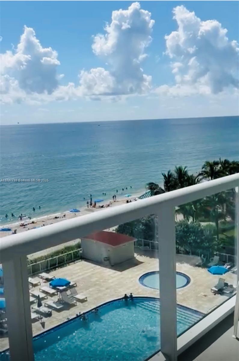 image The Aventura Beach Club C4