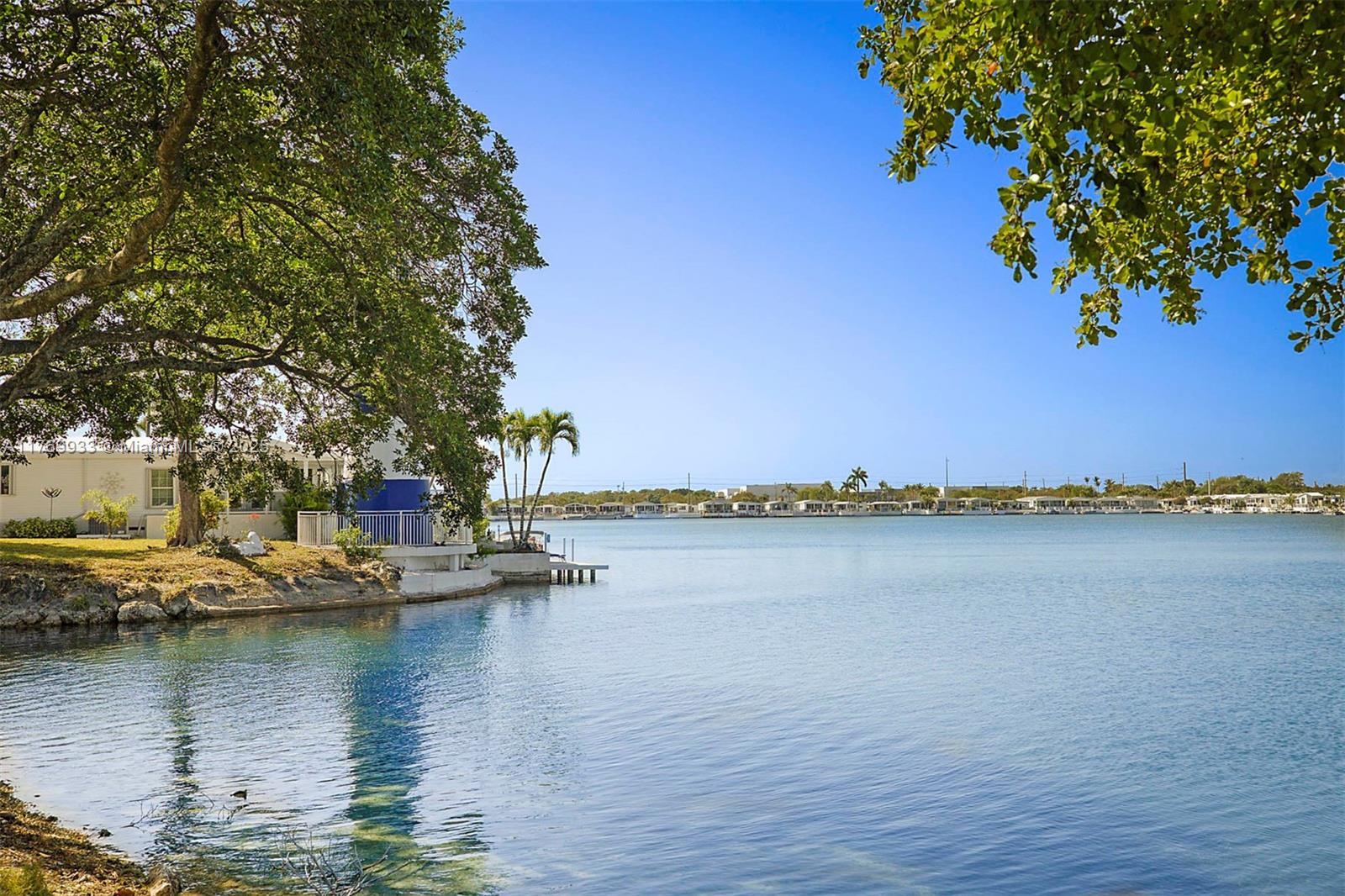 102 Lake Shr Dr,Pembroke Park, FL 33009