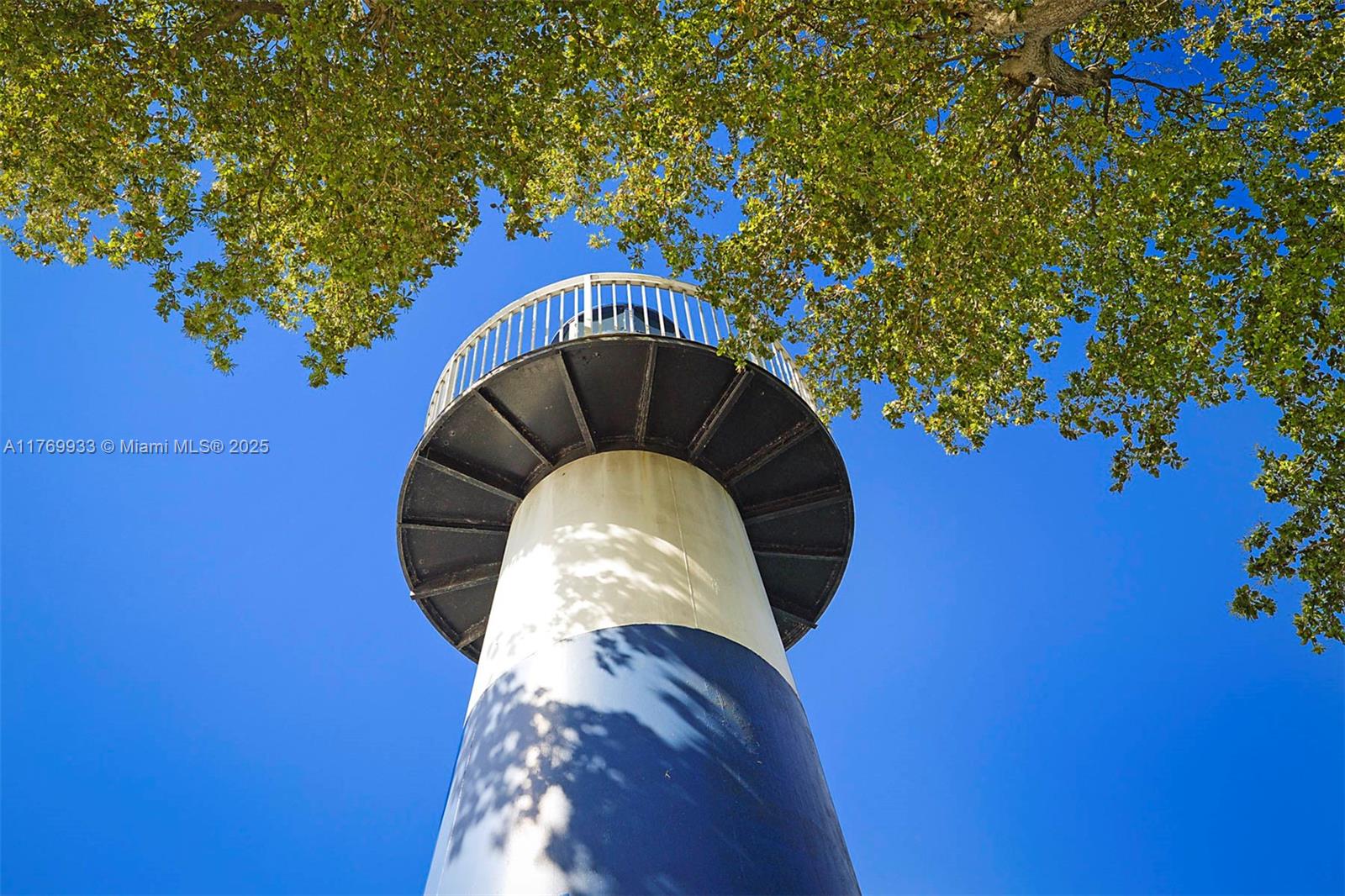 102 Lake Shr Dr,Pembroke Park, FL 33009