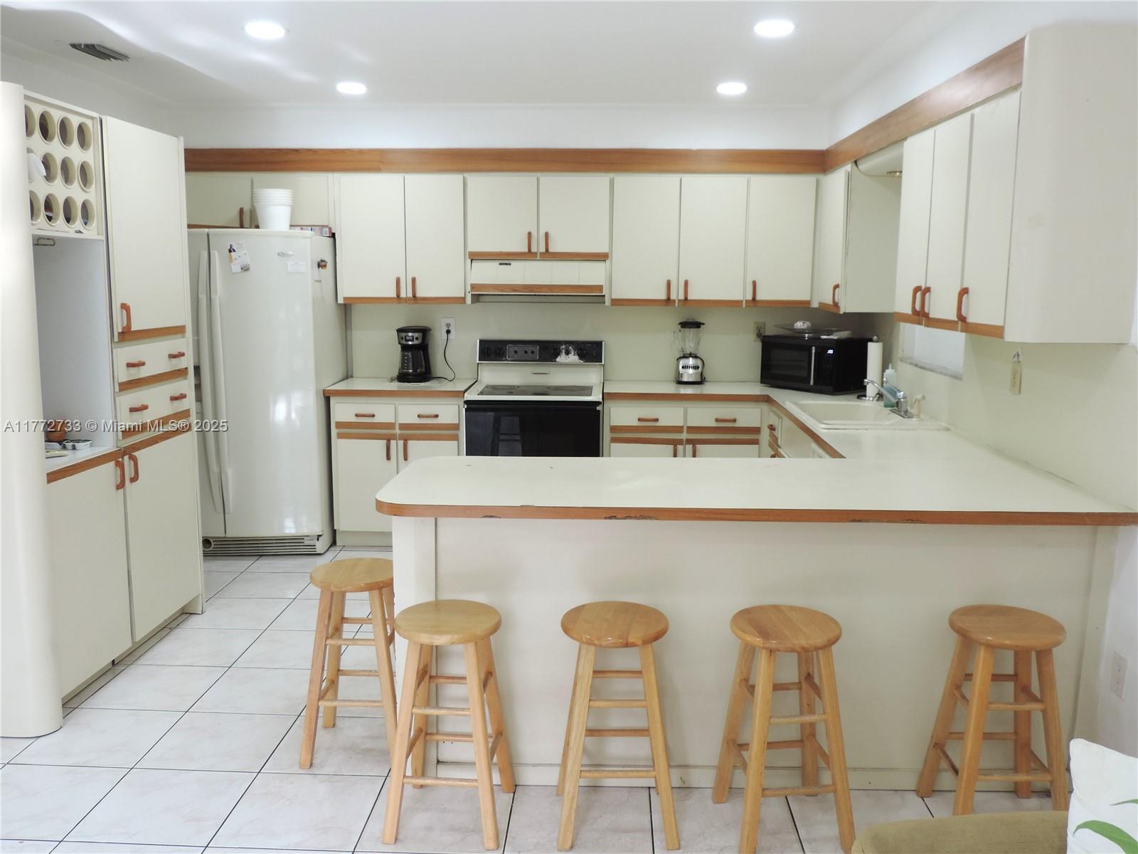 6230 SW 38th St Miami, FL 33155