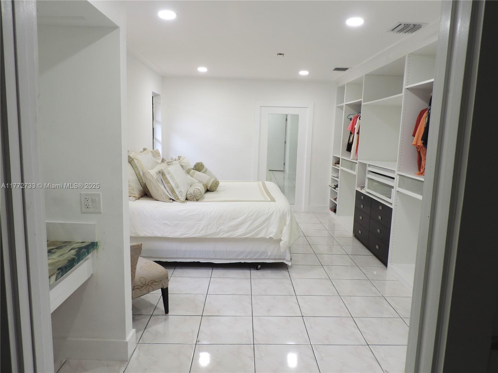 6230 SW 38th St Miami, FL 33155