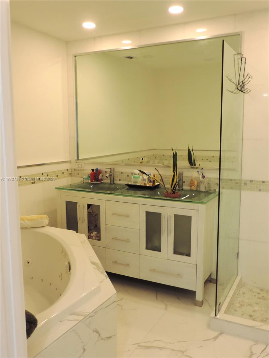 6230 SW 38th St Miami, FL 33155