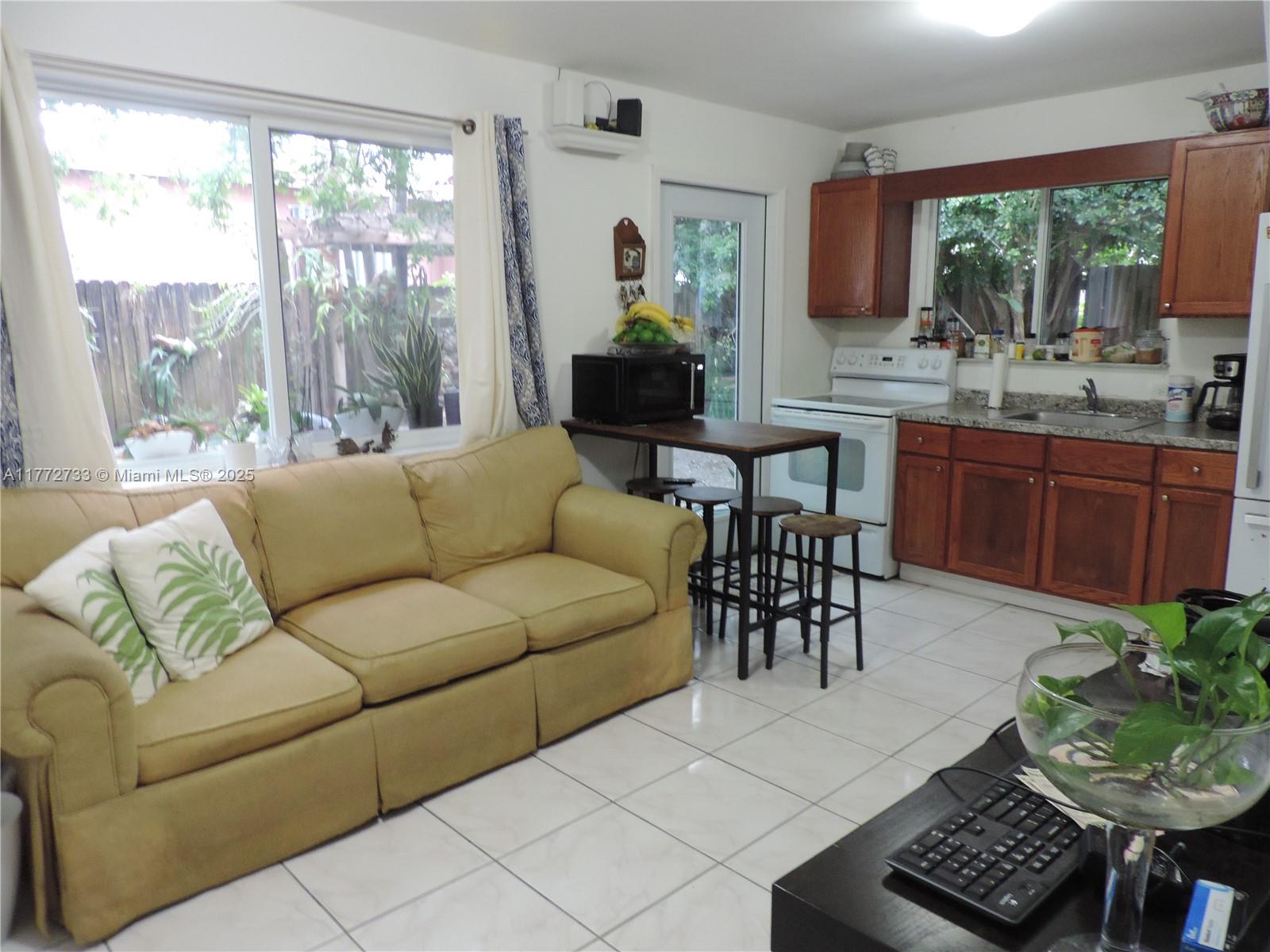 6230 SW 38th St Miami, FL 33155