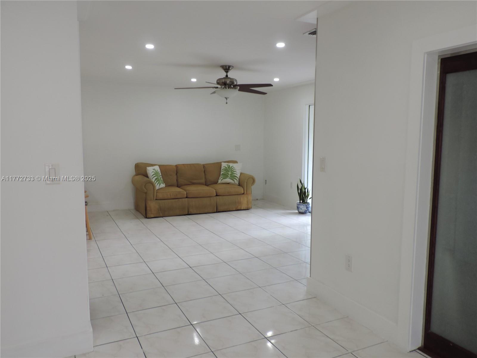 6230 SW 38th St Miami, FL 33155