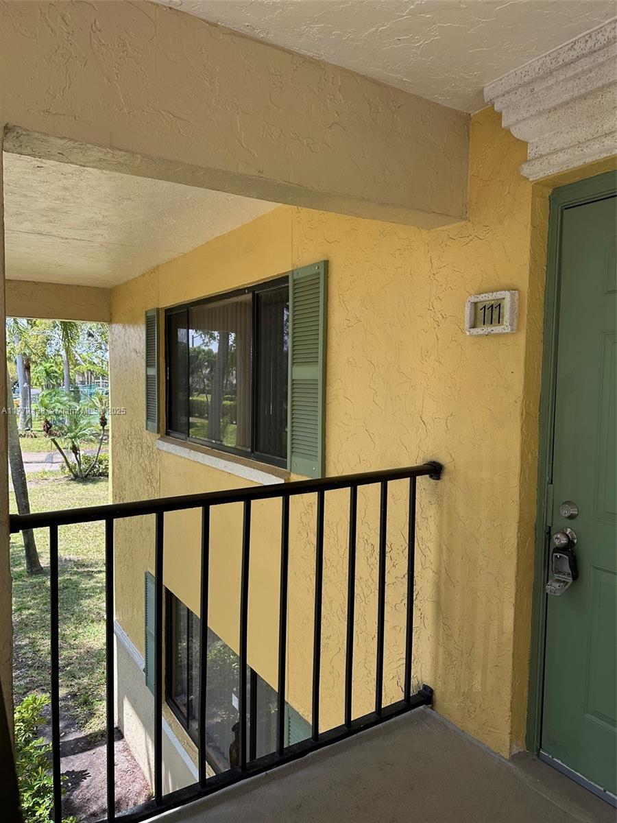111 Meadows Cir #111