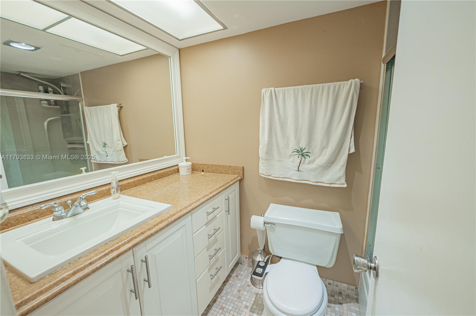 image Winston Towers 50028