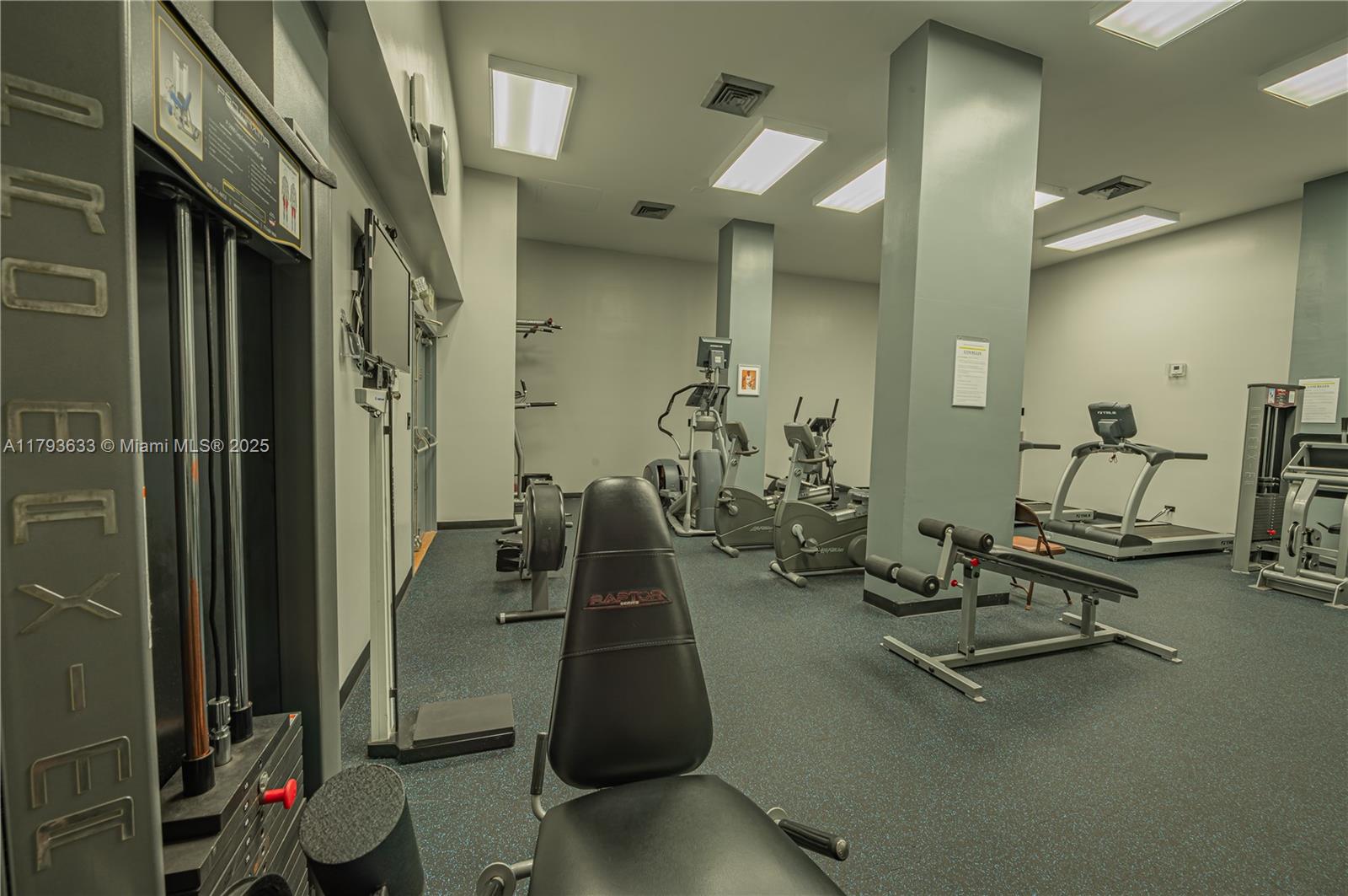 image Winston Towers 50038