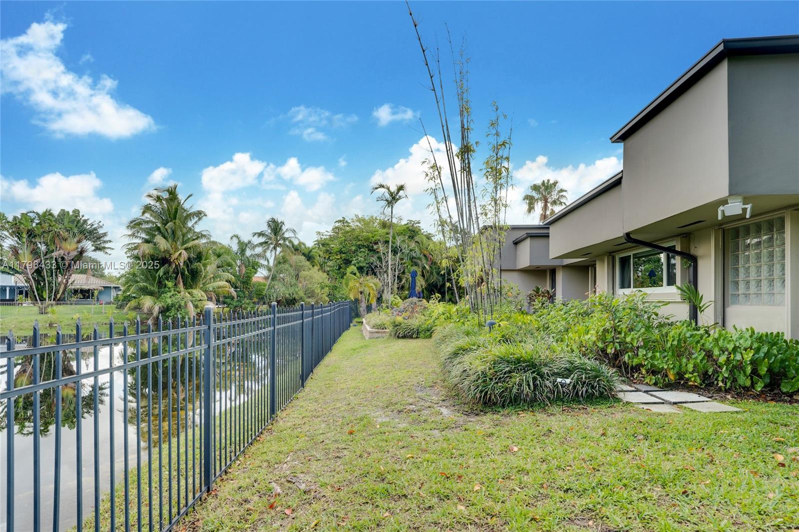 610 Lake Dasha Cir,Plantation, FL 33324