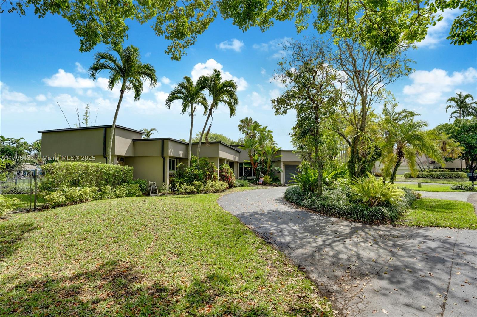 610 Lake Dasha Cir,Plantation, FL 33324