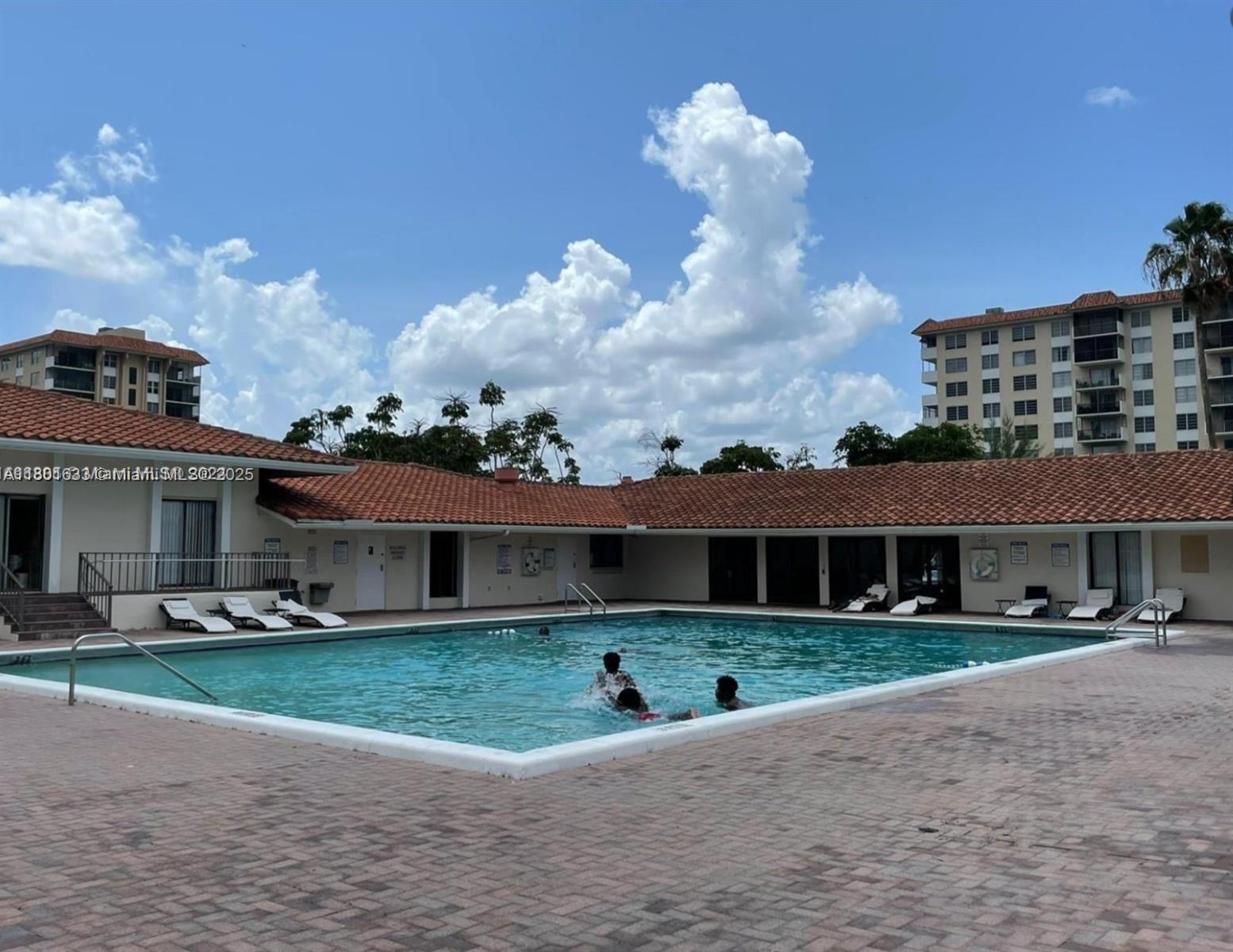 4164 Inverrary Dr #301,Lauderhill, FL 33319