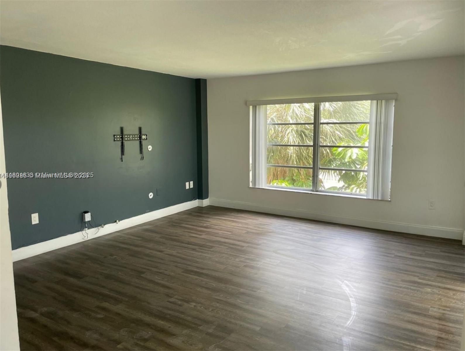 4164 Inverrary Dr #301,Lauderhill, FL 33319