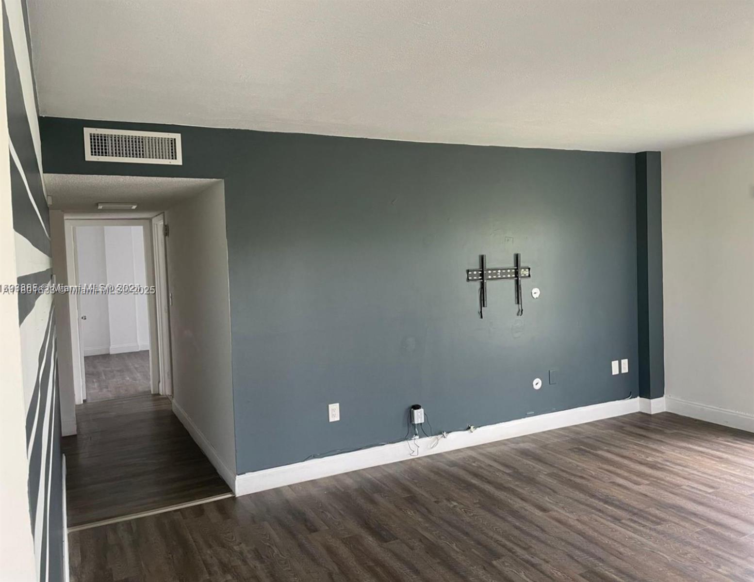 4164 Inverrary Dr #301,Lauderhill, FL 33319