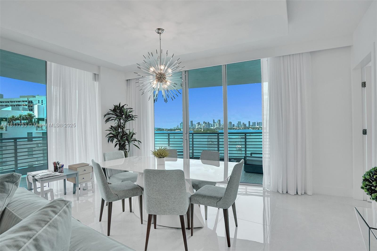 1445 16th St #702,Miami Beach, FL 33139