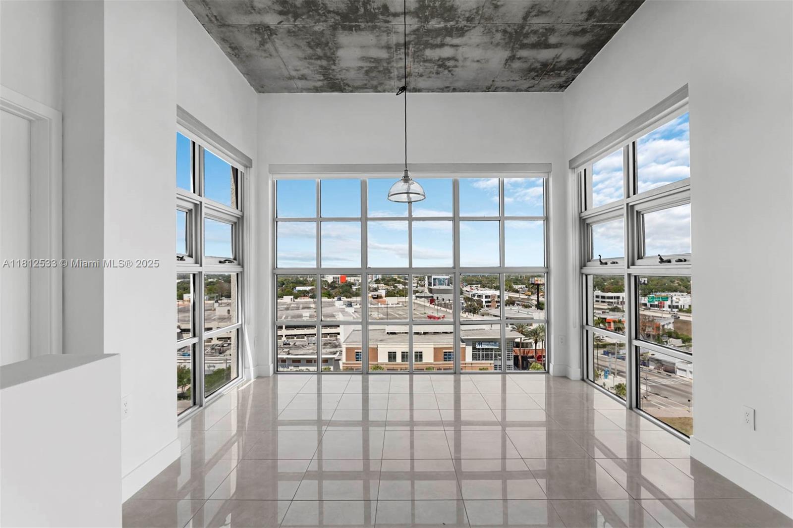 image Two Midtown Miami Condo9