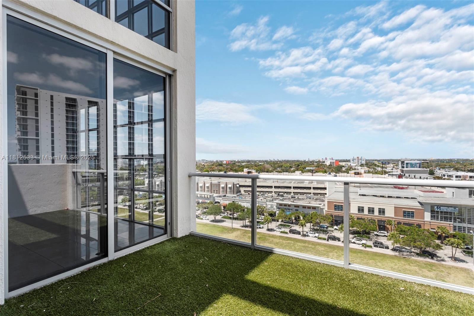image Two Midtown Miami Condo4