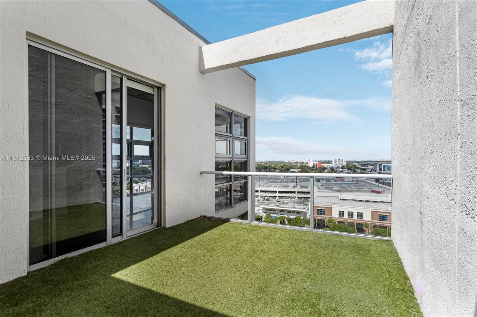 image Two Midtown Miami Condo6