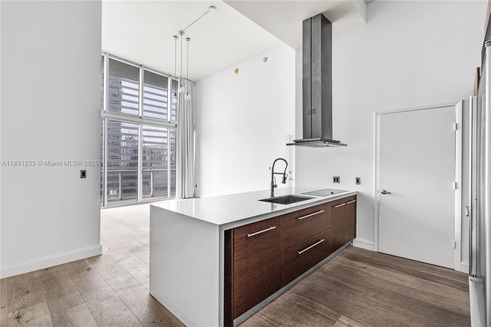 image Icon Brickell 212