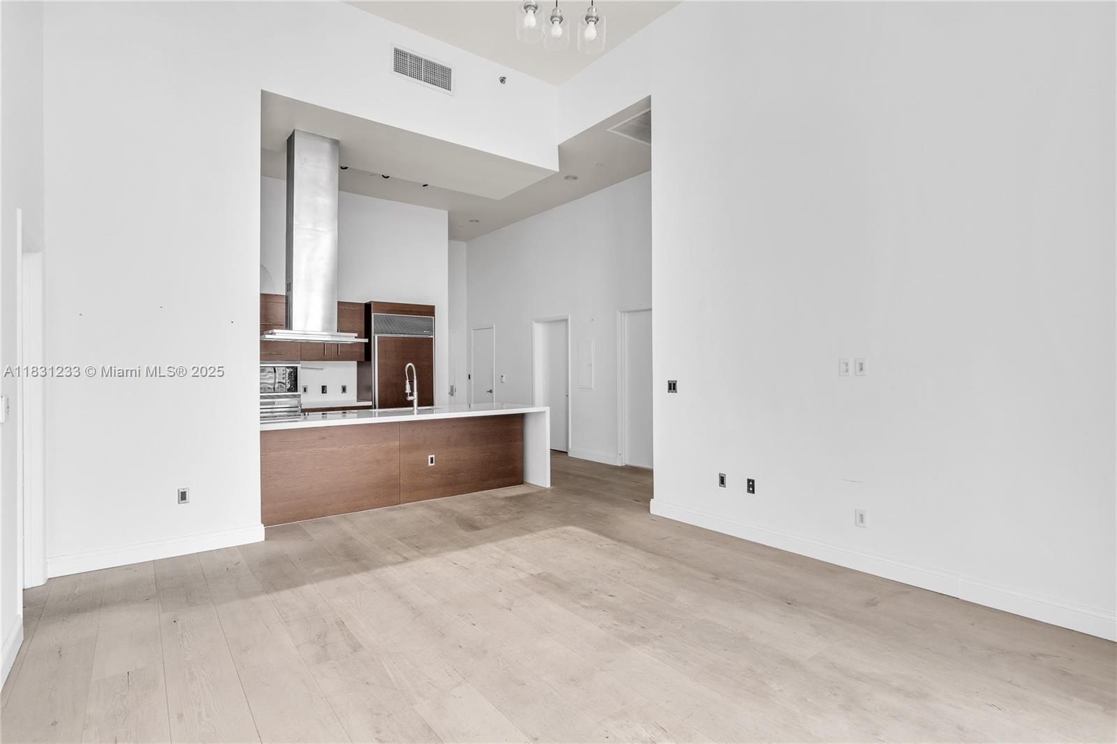 image Icon Brickell 215