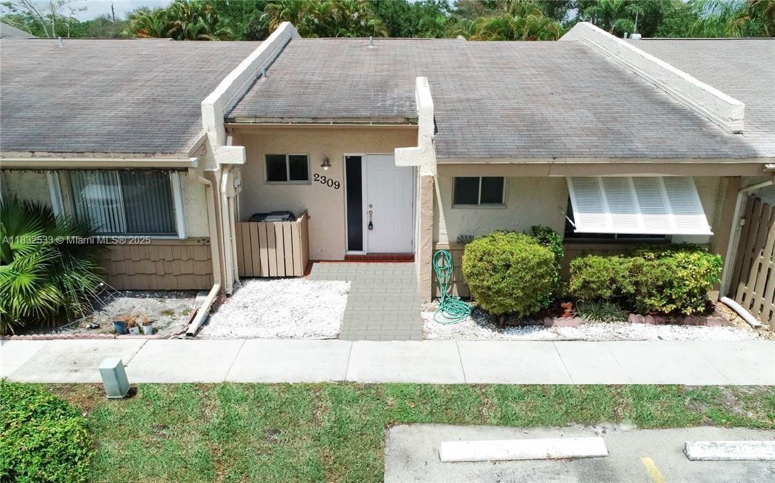 2309 N 37th Ave