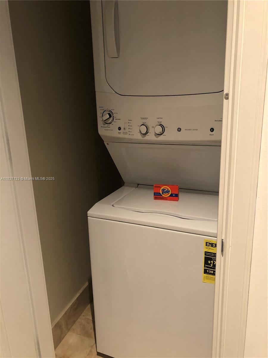 1435 Brickell Ave #3106 Miami, FL 33131