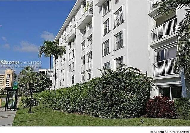 17800 Atlantic Blvd #202
