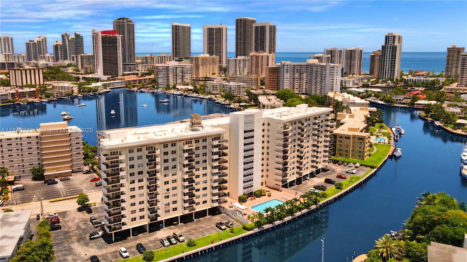 401 Golden Isles Dr #307