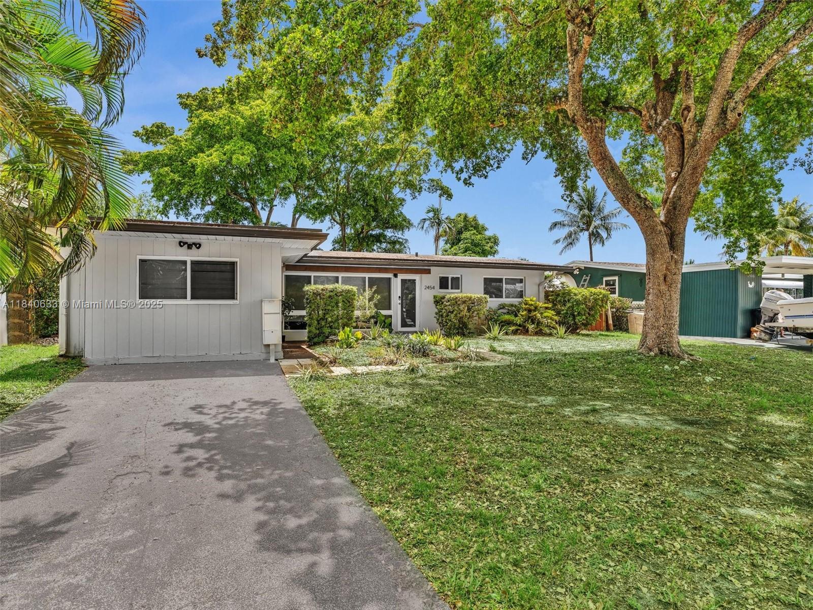 2454 Nassau Ln