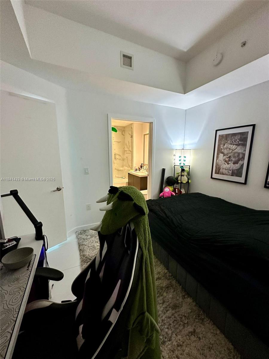 image Paramount Miami Worldcent12