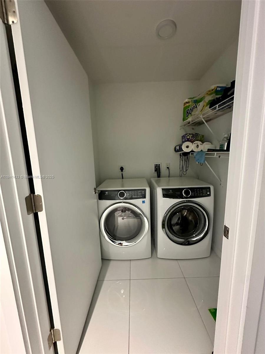 image Paramount Miami Worldcent14