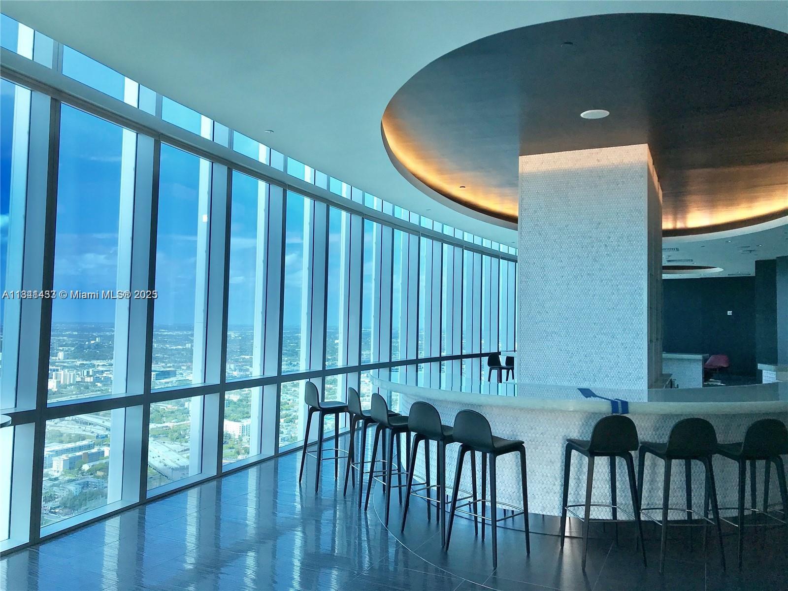 image Paramount Miami Worldcent25