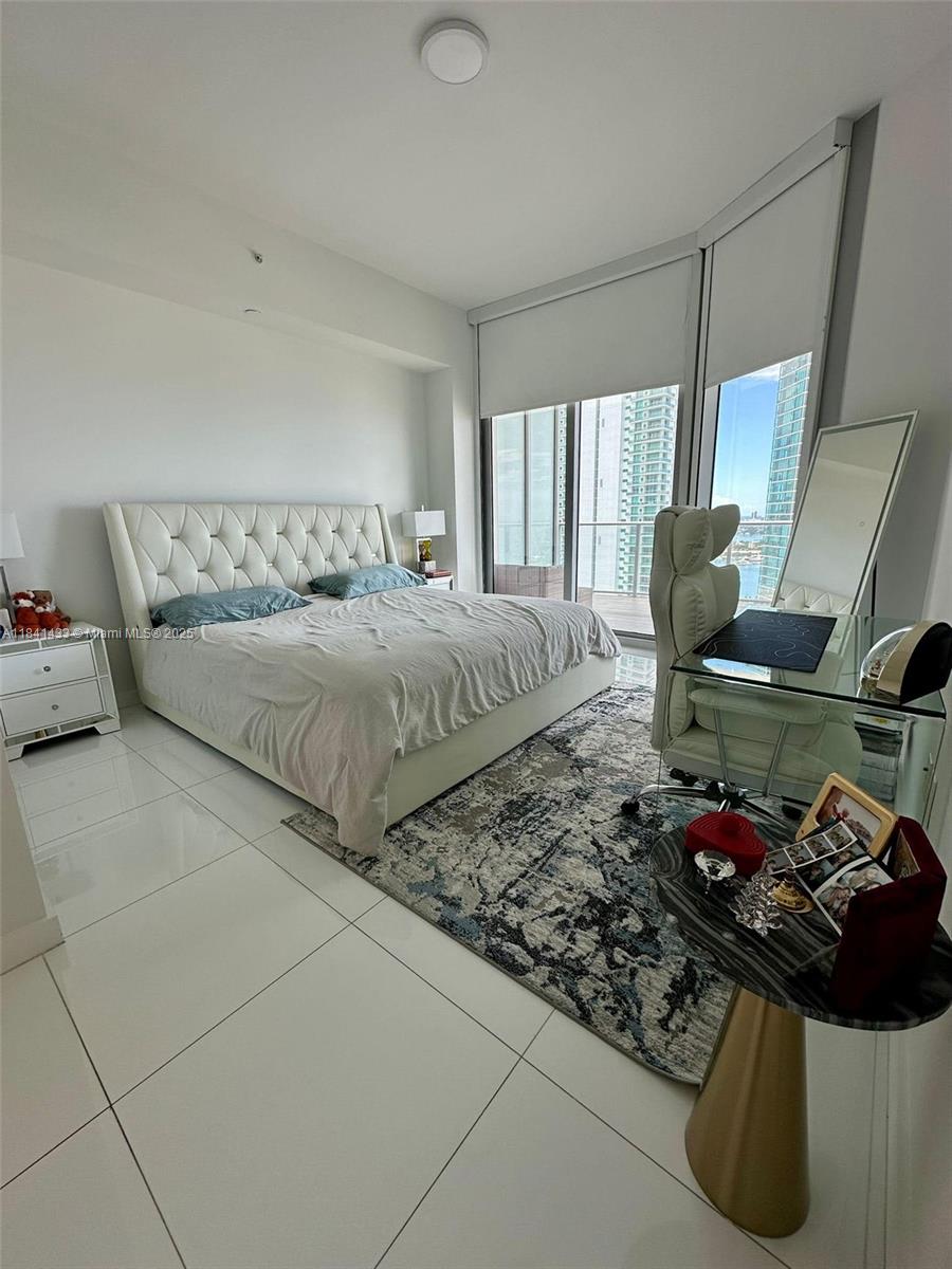 image Paramount Miami Worldcent2