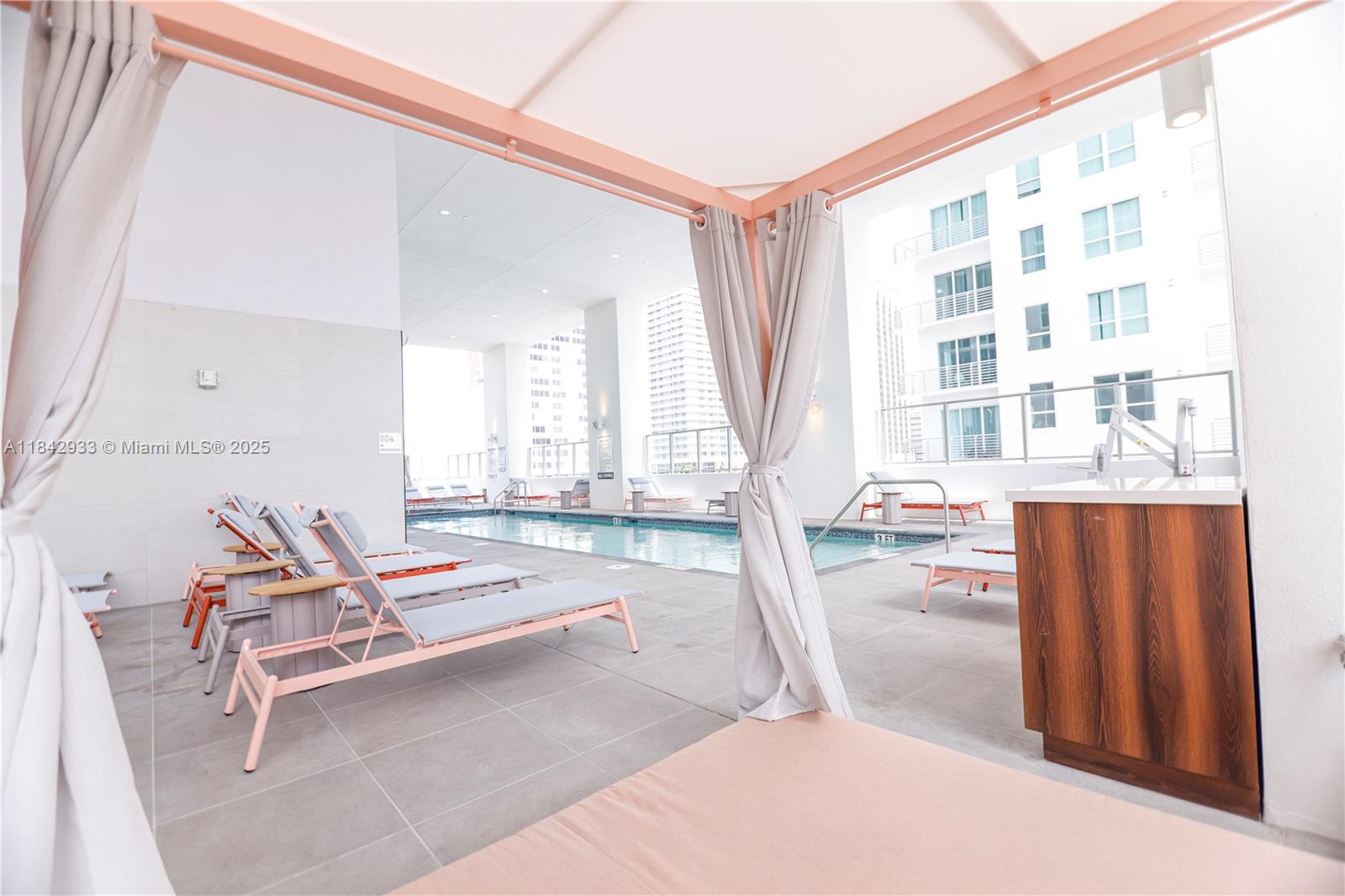 image Yotel Pad Comdominium22