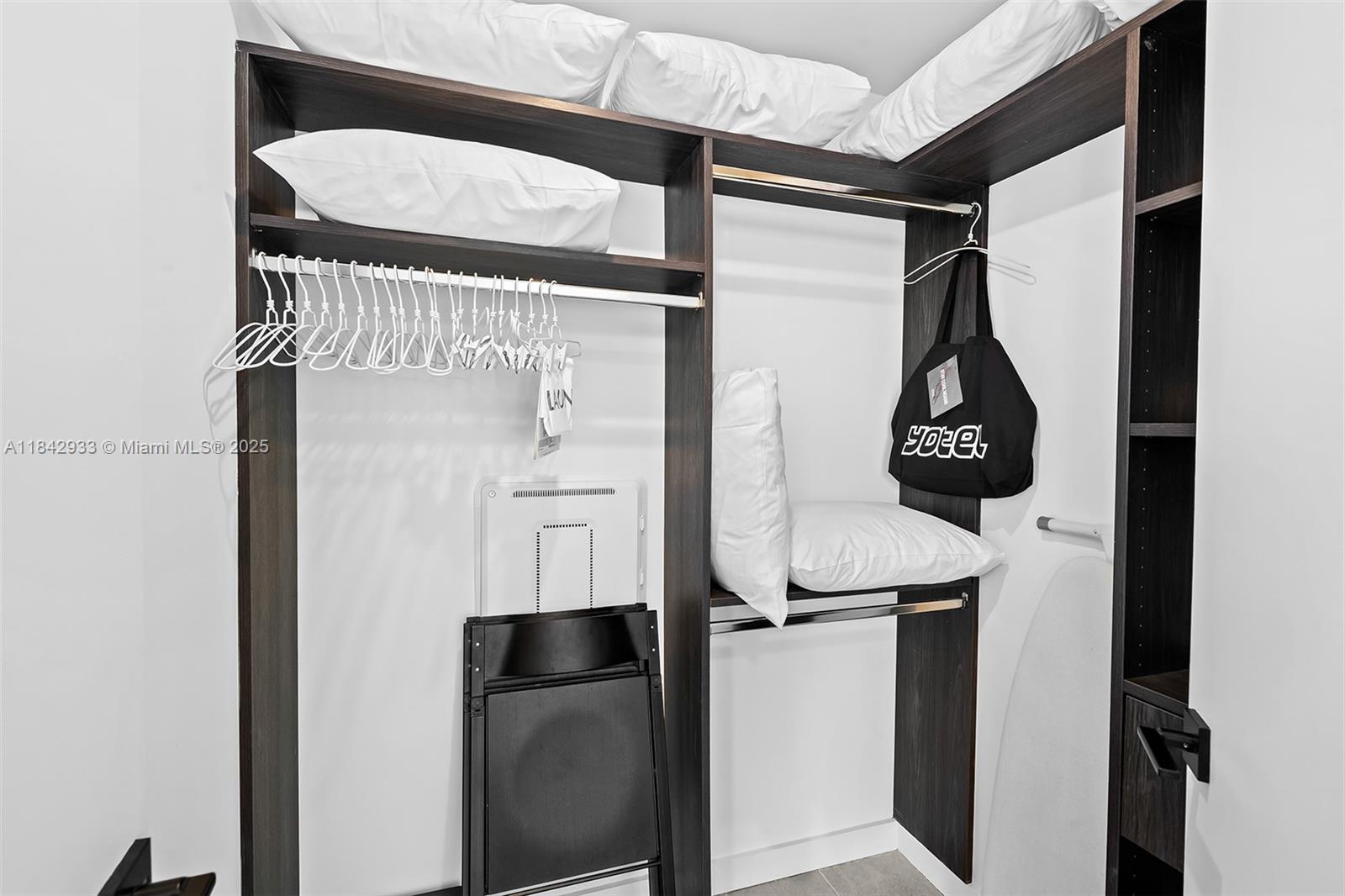 image Yotel Pad Comdominium8