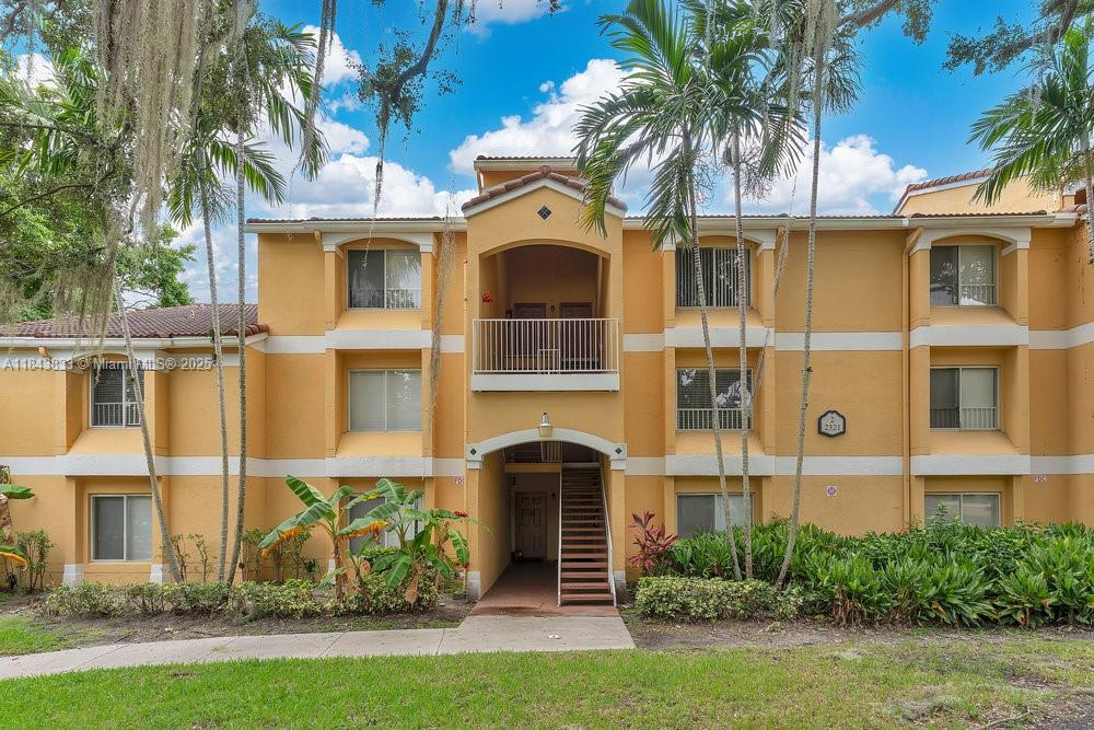 2321 NW 33rd St #215