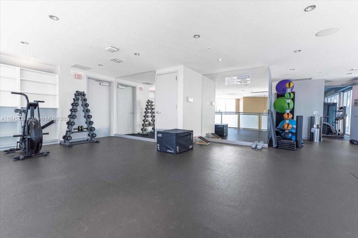 image Infinity At Brickell Cond29