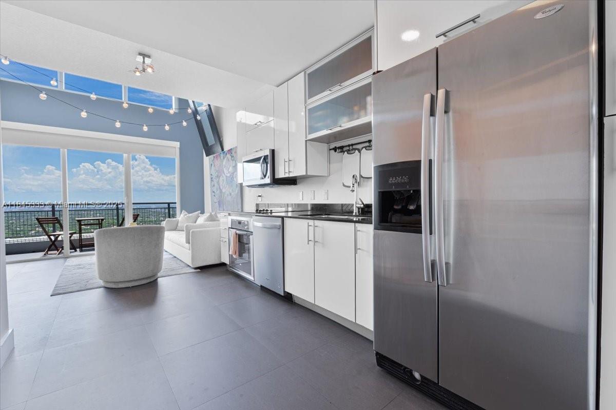 image Infinity At Brickell Cond5