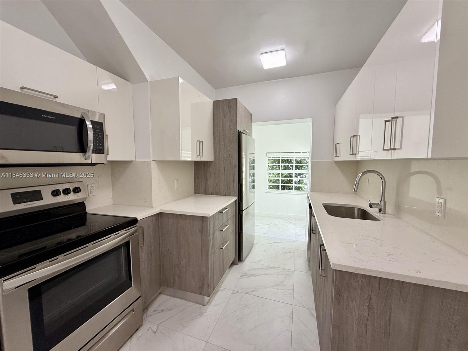 1552 Euclid Ave #2